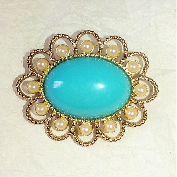 SARAH COVENTRY FAUX TURQUOISE & PEARL PIN BROOCH - Picture 5 of 5
